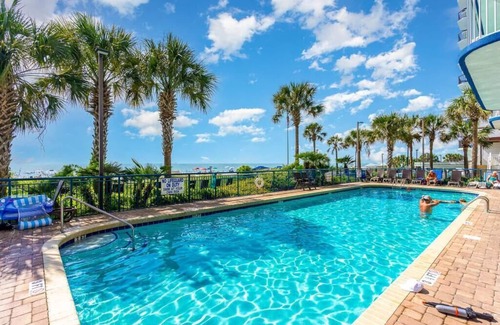 Sheboygan Condo | Simply Stunning LUX Family Style Oceanfront Condo