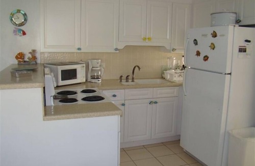 Seven Mile Beach Condo | Simply the Best at the Most Reasonable Price-Cayman Reef Resort #2