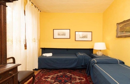 Oltrarno Villa | Simply Wonderful Historic Villa Convenient Access to Florence &gorgeous Grounds