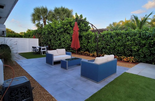 Palm Beach Shores House | Singer Island 2 bedroom w/free parking- no stairs (South unit)