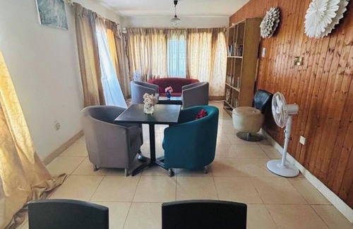 Freetown Bed & Breakfast | Single Bed with private bathroom, FREE WIFI, B&B.