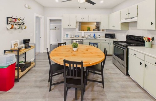 Philomath House | Single Family Home with Fenced Backyard and AC!