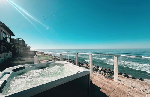 South Oceanside House | Single Family Home with a Private Beach Backyard P1919-0