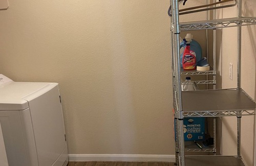 Pflugerville House | Single home with 5 bedrooms sleep 10 at a corner lot, fully garage to use