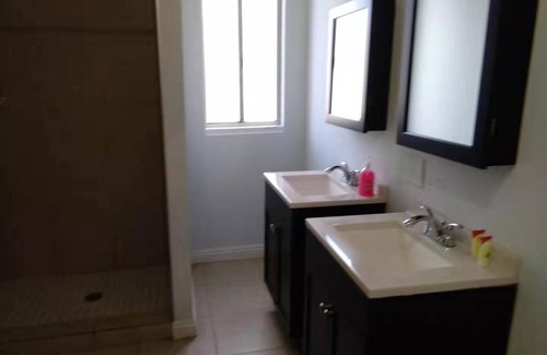 Rowland Heights House | SINGLE HOUS WITH WIDE YARD