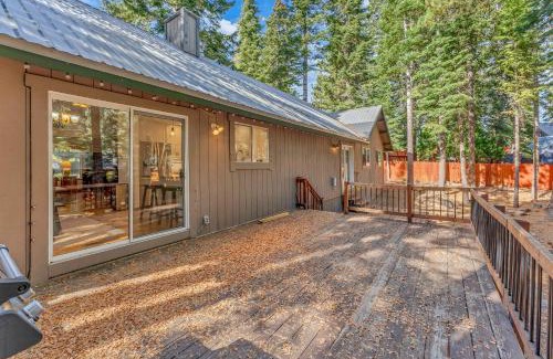 Ridgewood House | Single Level Carnelian Bay Gem Near Skiing & Beach