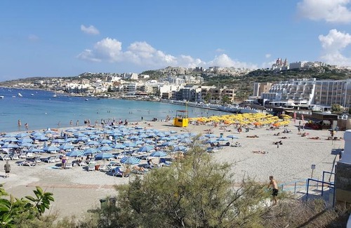 Għadira House | Single room for one person only 5 Minutes walk to Mellieha Bay Beach