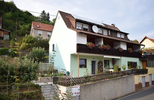 Egloffstein Apartment | Single room (shared shower/WC) - Gästehaus Grau