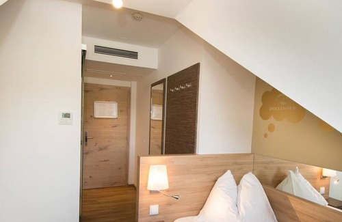 Muehlau House | Single room with shower, WC - Hotel Dollinger