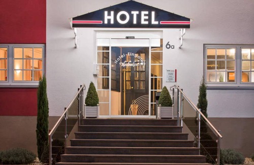 Umkirch Apartment | Single room with toilet and shower - Hotel Heuboden