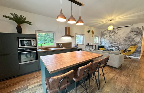 Les Abrets en Dauphine House | Single-storey gîte 3 minutes from the center of Les Abrets