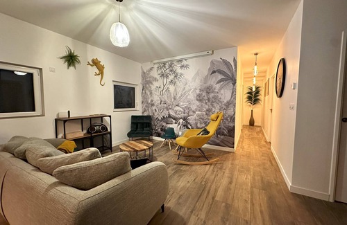 Les Abrets en Dauphine House | Single-storey gîte 3 minutes from the center of Les Abrets