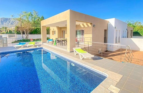 Beniarbeig Villa | Single storey, A/C, modern style