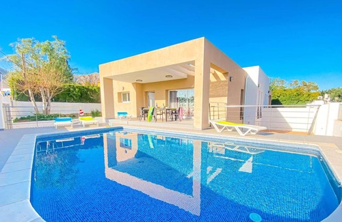 Beniarbeig Villa | Single storey, A/C, modern style