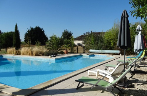 Lorignac Cottage | Single-storey gîte air conditioner 5 pers WIFI heated summer pool pet-friendly