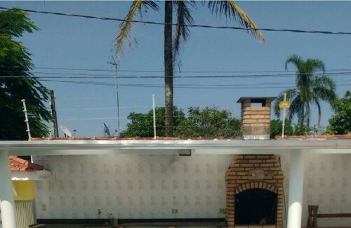 Itanhaem House | Single storey house 300mts from the beach, ideal for family and couples., Great location.