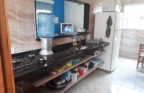 Itanhaem House | Single-storey house, airy, 5 minutes' walk to the beach, very close to the center