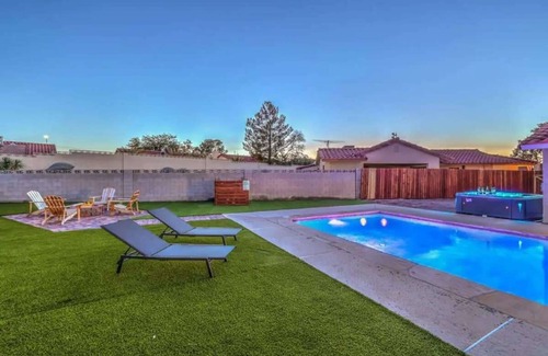 Henderson House | Single-Story 3BR w/Pool, Hot Tub, Firepit & Grill