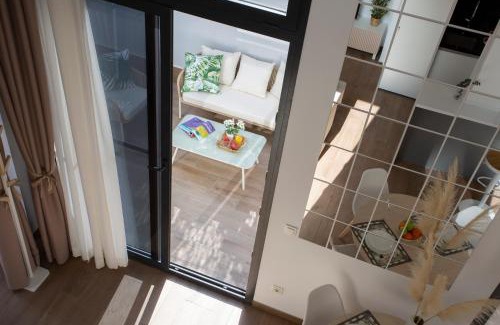 Quatre Carreres Apartment | SingularStays Arena