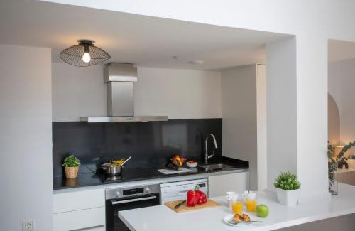 Quatre Carreres Apartment | SingularStays Arena
