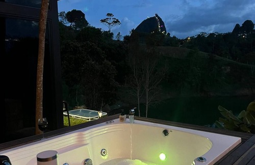 Guatape Cabin | SINPRISA "NOT RUSH "PRECIOUS CABIN! withJacuzzi, stone view, direct access to the reservoir