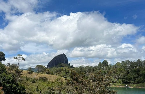 Guatape Cabin | SINPRISA "NOT RUSH "PRECIOUS CABIN! withJacuzzi, stone view, direct access to the reservoir