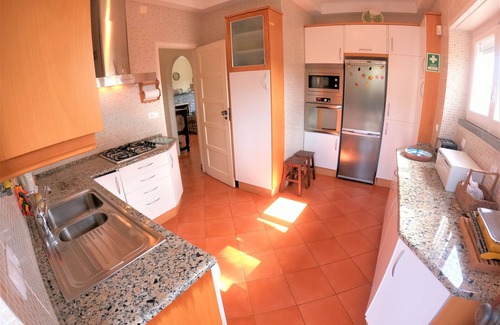 Banzao House | Sintra, V4 house with big garden in Colares, Sintra