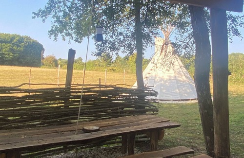 Bitry Cabin | Sioux tepee in the wilderness