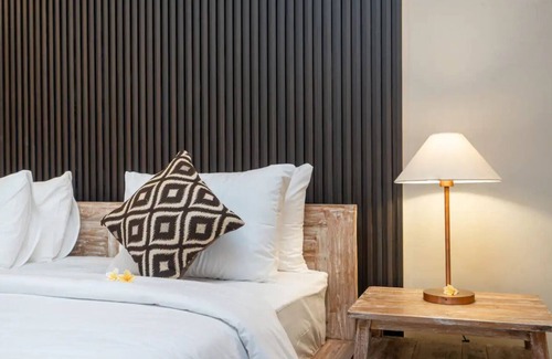 Pengosekan House | Sip coconuts in style 5-min from Ubud center