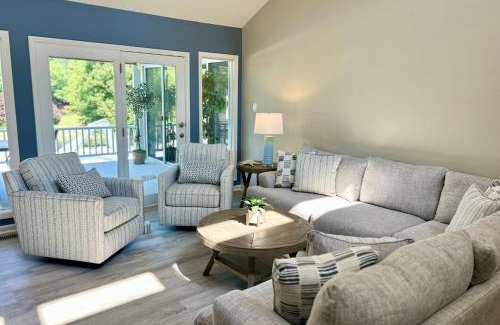 Westport Villa | Sip Sip Away by AvantStay Pool Hot Tub