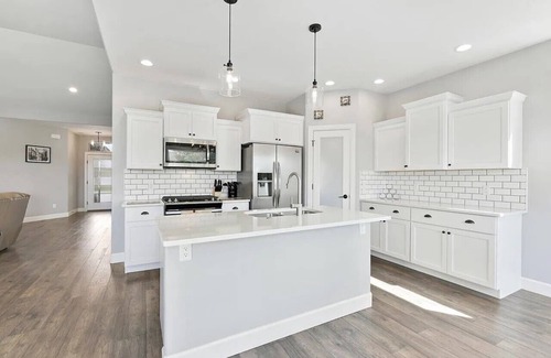 Grand Junction House | Sip, Stay and Ride- a charming wine themed home in Grand Junction