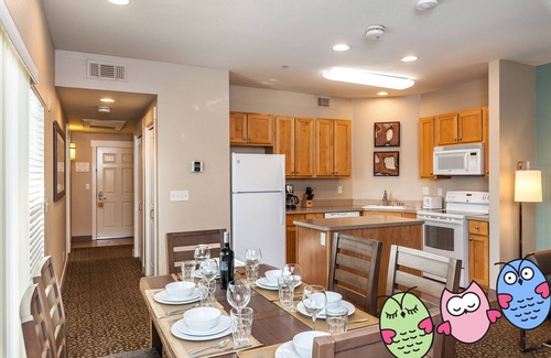 Windsor Condo | Sip, Taste, Hot Tub, Repeat - Full Resort Access - Sleeps 6