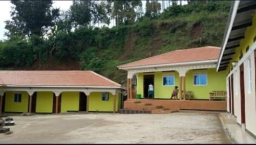 Sipi Hotel | Sipi Travellers Lodge Kapchorwa uganda