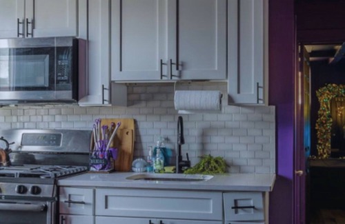 Delair Apartment | Siren's Cozy Cove: Hideaway 15min from Center CITY