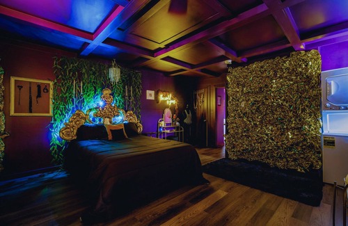 Delair Apartment | Siren's Cozy Cove: Hideaway 15min from Center CITY