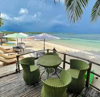 Dasol Hotel | Sirom Beach House