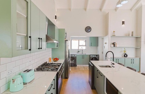 Kleinmond House | Sitari on Sea — Beachside Bliss | Pool | Sea Views | Kleinmond