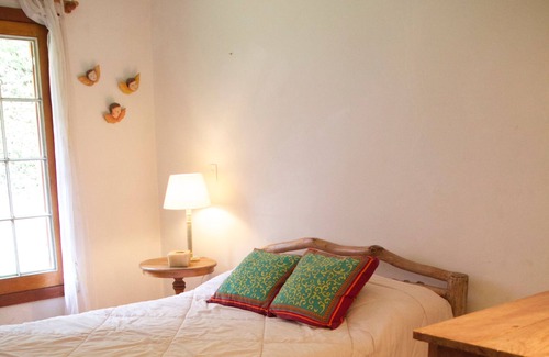 Araras House | Site with natural water pool and waterfalls