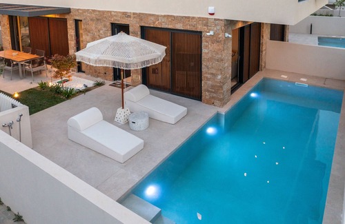 Nikita Villa | SithoniaRS Luxury Three Floors Villa With Private Pool & Garden