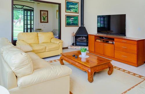 Itaipava House | Sitio charmoso e completo com otima area de lazer