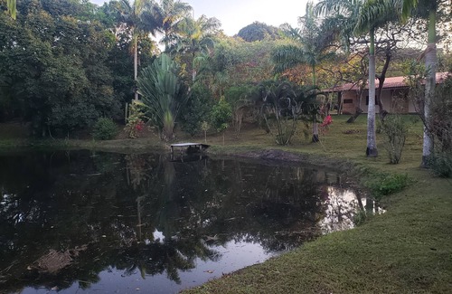 Mata de Sao Joao House | Sitio com 8 Suítes na Linha Verde com rio e Piscina, a 15 Minutos da Praia