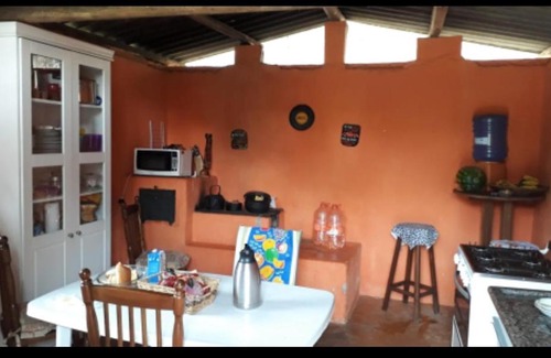 Salesopolis House | Sitio com piscina , e lago para pesca , churrasqu.