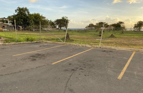 Speightstown Apartment | Situated in Saint Peter; MaryJays is 300 metres from Godings Bay Beach.