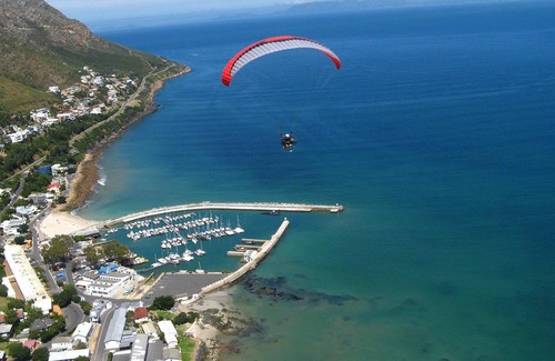 Gordons Bay Central House | Situated in the heart of the Cape an ideal seaside holiday home