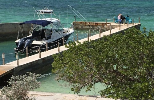 Nassau House | Situated on the Ocean Jacaranda Bay Villa