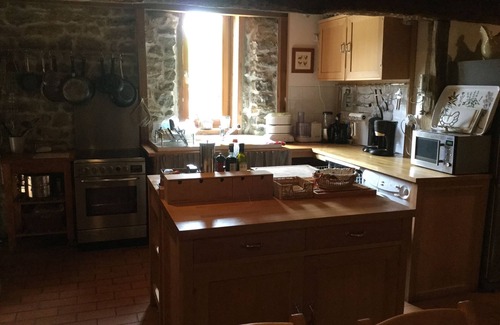 Saisy House | Sivry: Character house in secluded garden-Pool 4.5/9