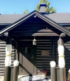 Kviteseid House | Sjarmerende, rolig sted i skogen med tre minutters gange fra bade & fiskevannet, Nisser