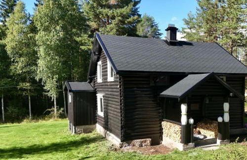 Kviteseid House | Sjarmerende, rolig sted i skogen med tre minutters gange fra bade & fiskevannet, Nisser