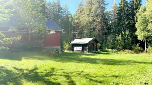Kviteseid House | Sjarmerende, rolig sted i skogen med tre minutters gange fra bade & fiskevannet, Nisser