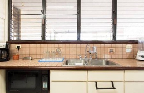 Rio Piedras House | SJU Parrot House & Pool Private Home